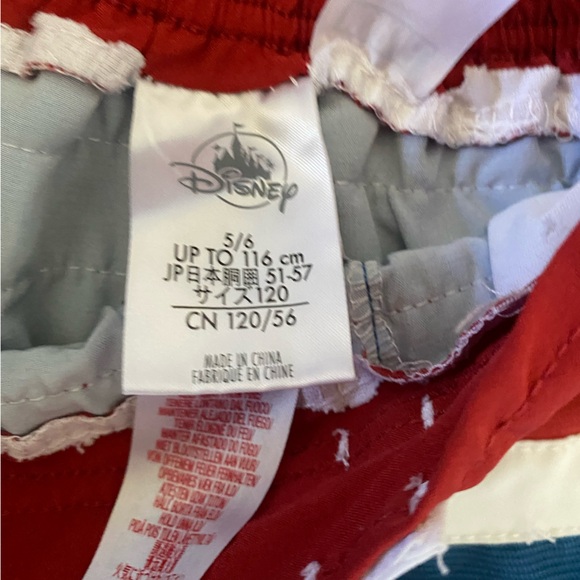 Disney Store Marvel Captain America Boys 5/6 Swim Trunk Board Shorts Stripes - Picture 2 of 2